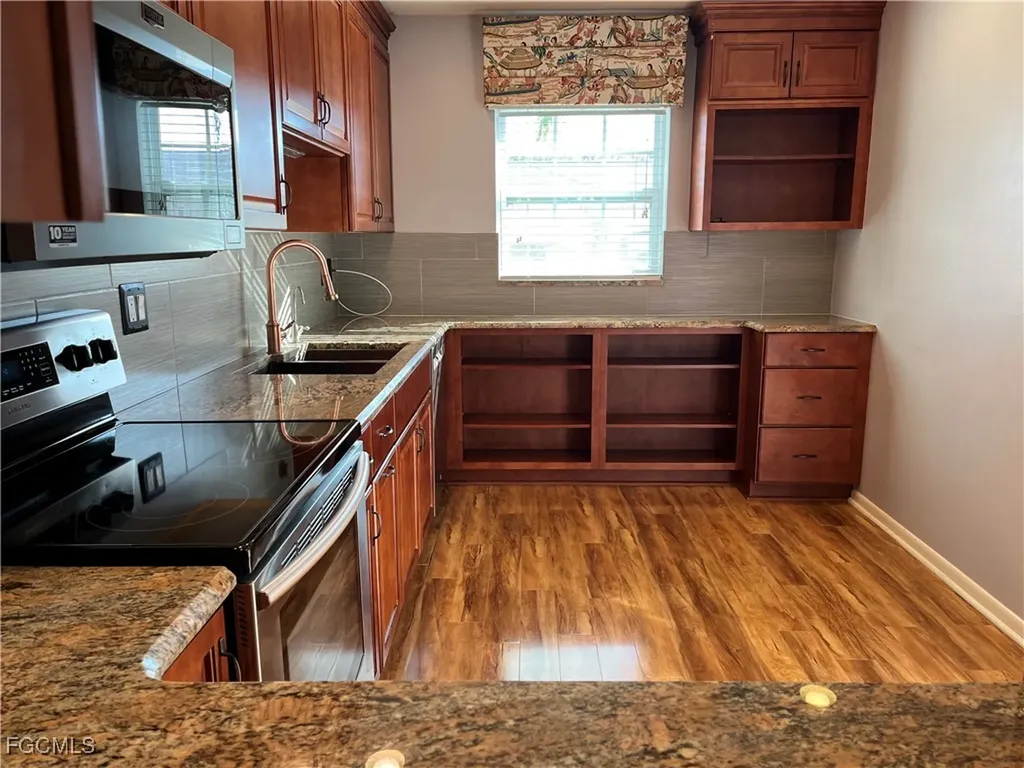 1335 Broadwater Drive Fort Myers FL 33919