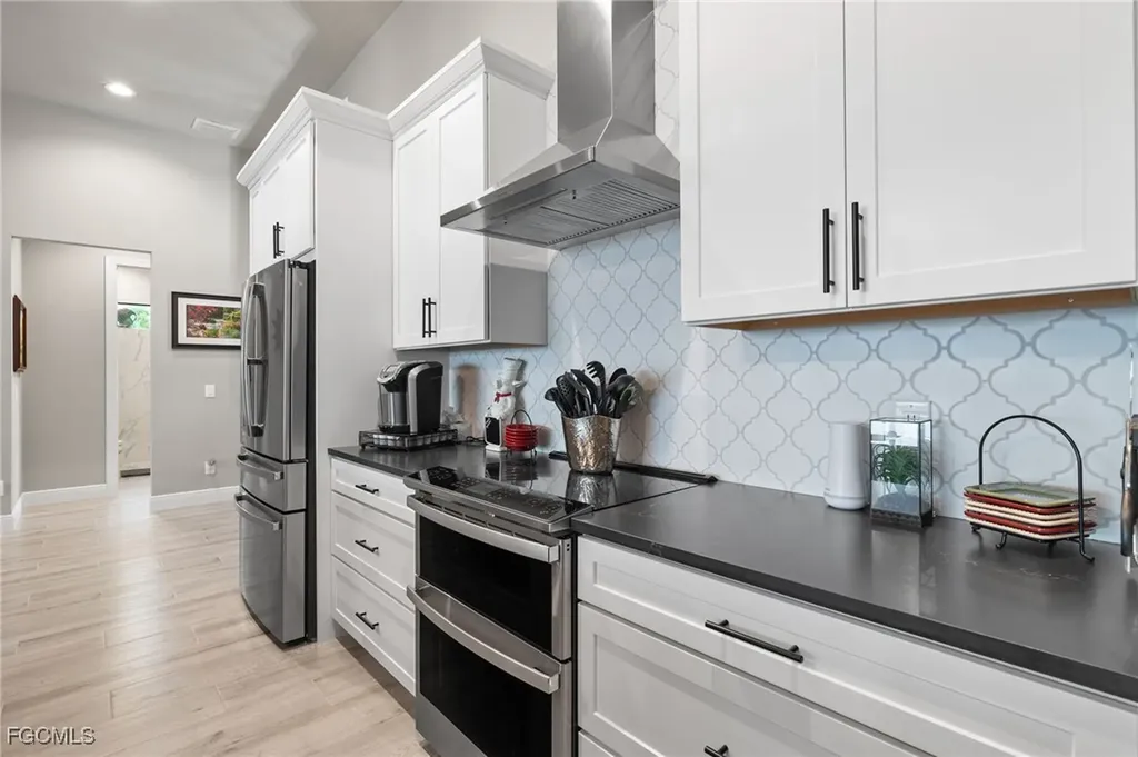 1806 Old Burnt Store Road N Cape Coral FL 33993