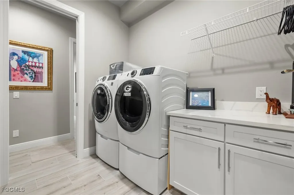 1806 Old Burnt Store Road N Cape Coral FL 33993