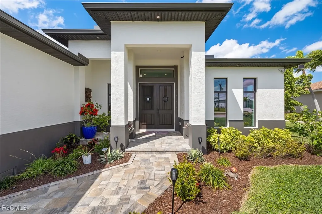 1806 Old Burnt Store Road N Cape Coral FL 33993