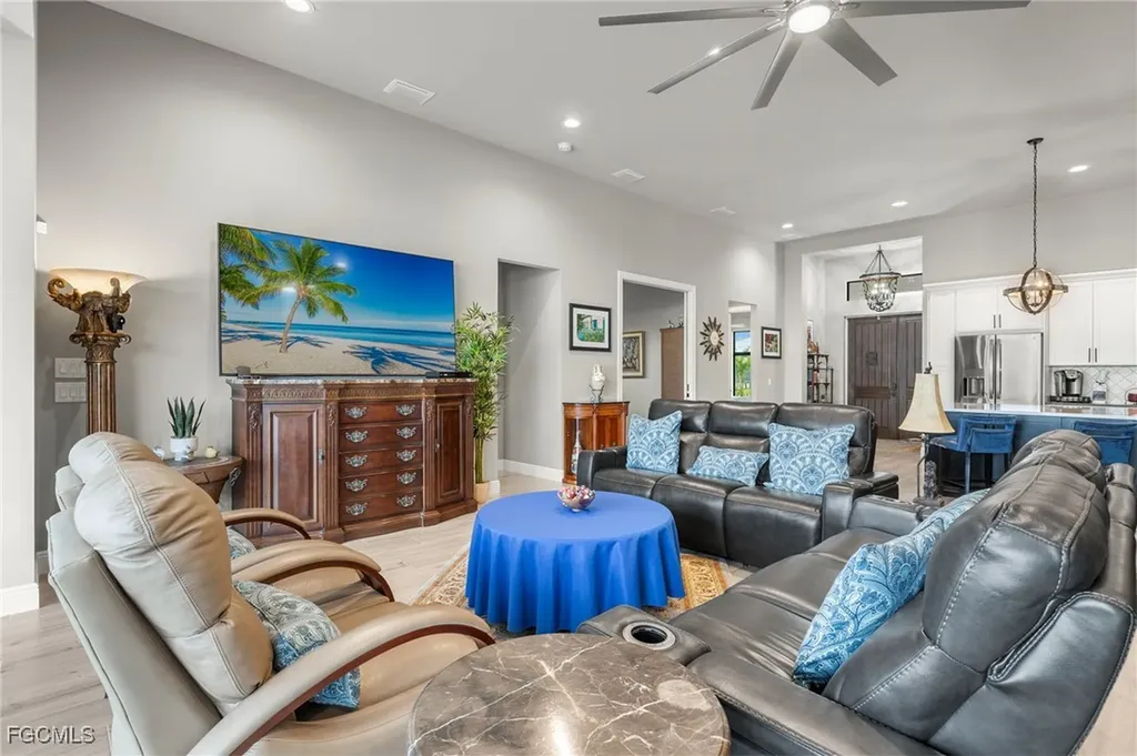 1806 Old Burnt Store Road N Cape Coral FL 33993