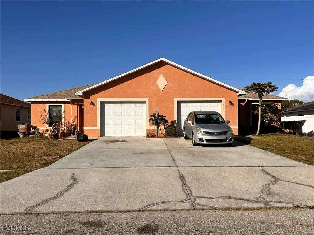 535-537 SE Van Loon Terrace Cape Coral FL 33990