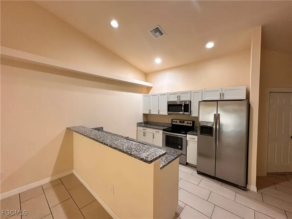 535-537 SE Van Loon Terrace Cape Coral FL 33990