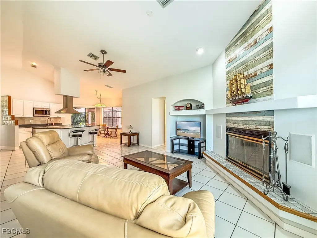 2304 SW 50th Lane Cape Coral FL 33914