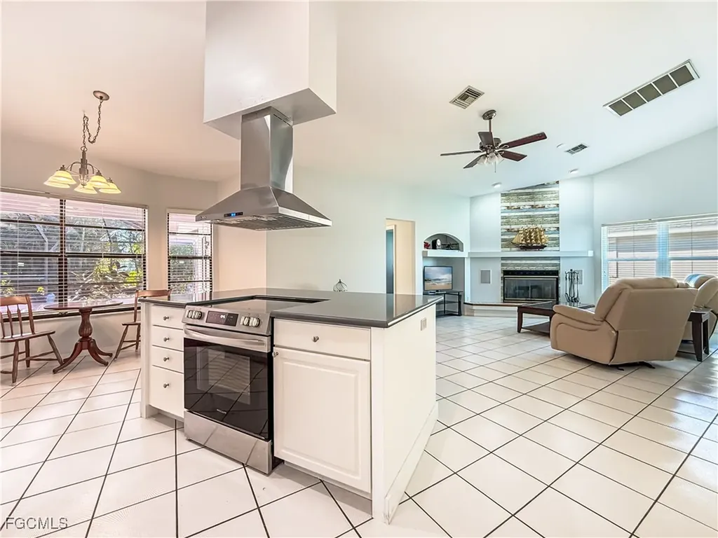 2304 SW 50th Lane Cape Coral FL 33914