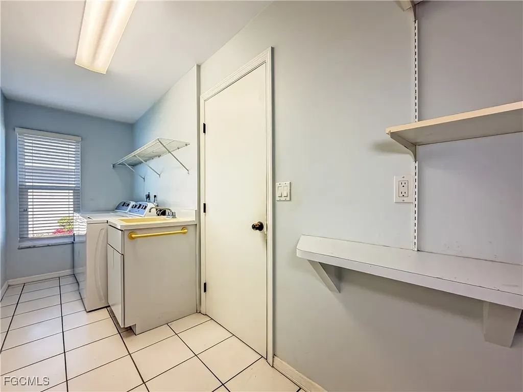 2304 SW 50th Lane Cape Coral FL 33914