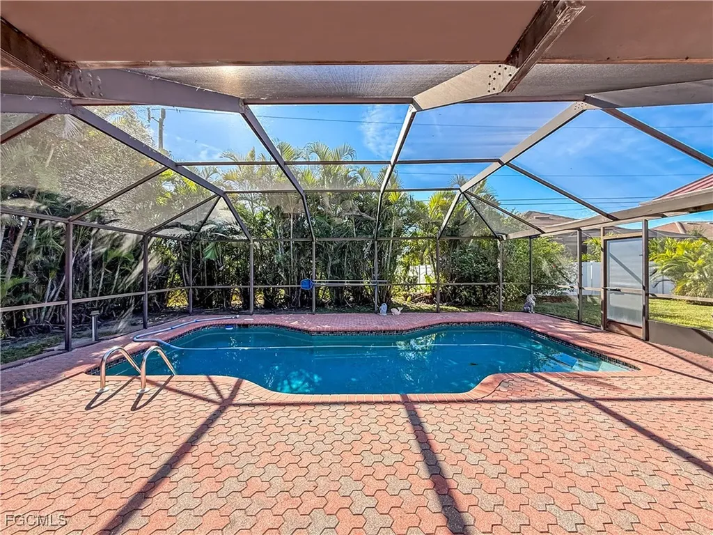 2304 SW 50th Lane Cape Coral FL 33914