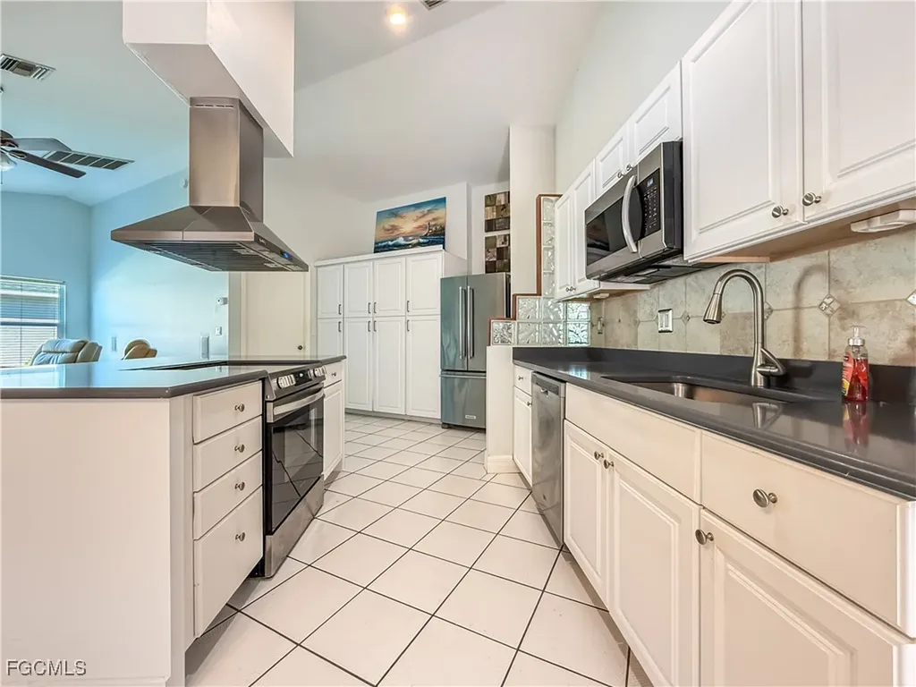 2304 SW 50th Lane Cape Coral FL 33914