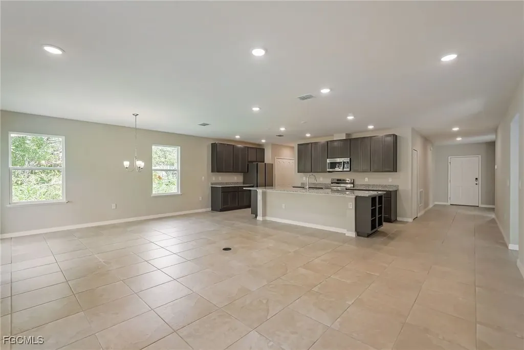4012 10th Street SW Lehigh Acres FL 33976