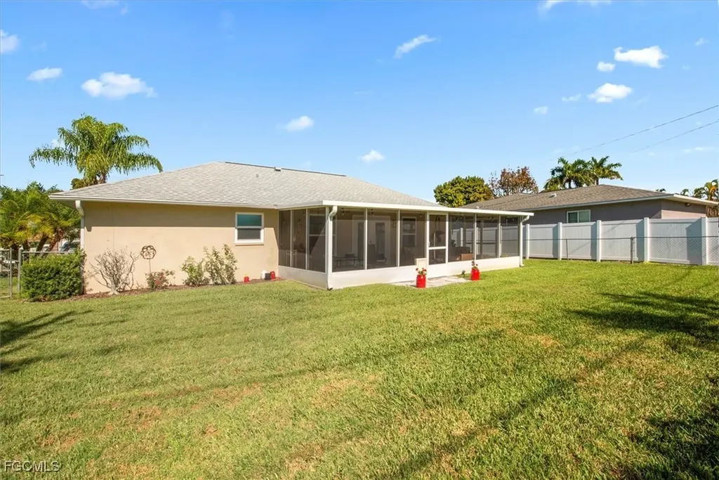 2124 NE 3rd Terrace Cape Coral FL 33909