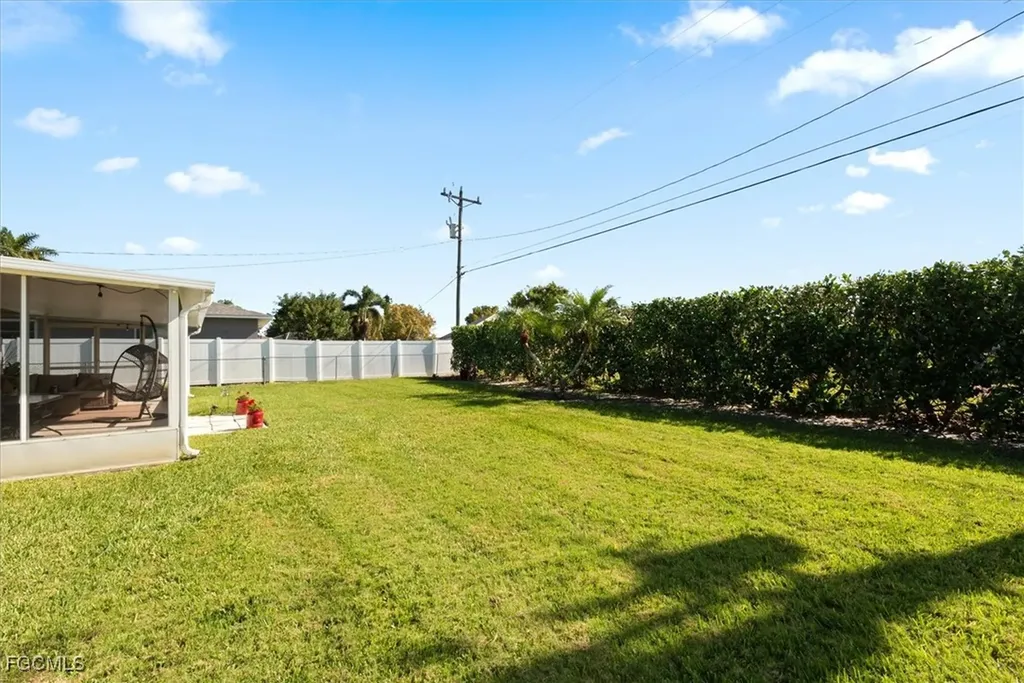 2124 NE 3rd Terrace Cape Coral FL 33909