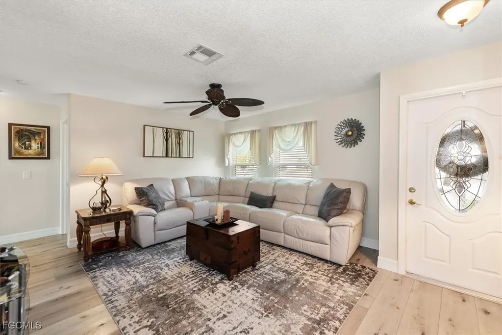 2124 NE 3rd Terrace Cape Coral FL 33909
