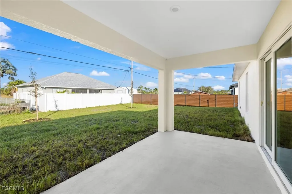 2824 NE 2nd Avenue Cape Coral FL 33909
