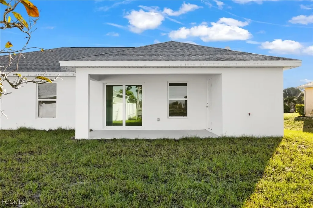 2824 NE 2nd Avenue Cape Coral FL 33909