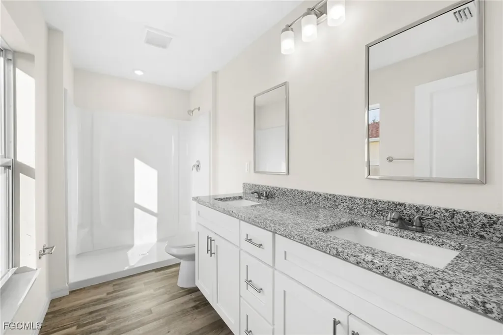 2824 NE 2nd Avenue Cape Coral FL 33909