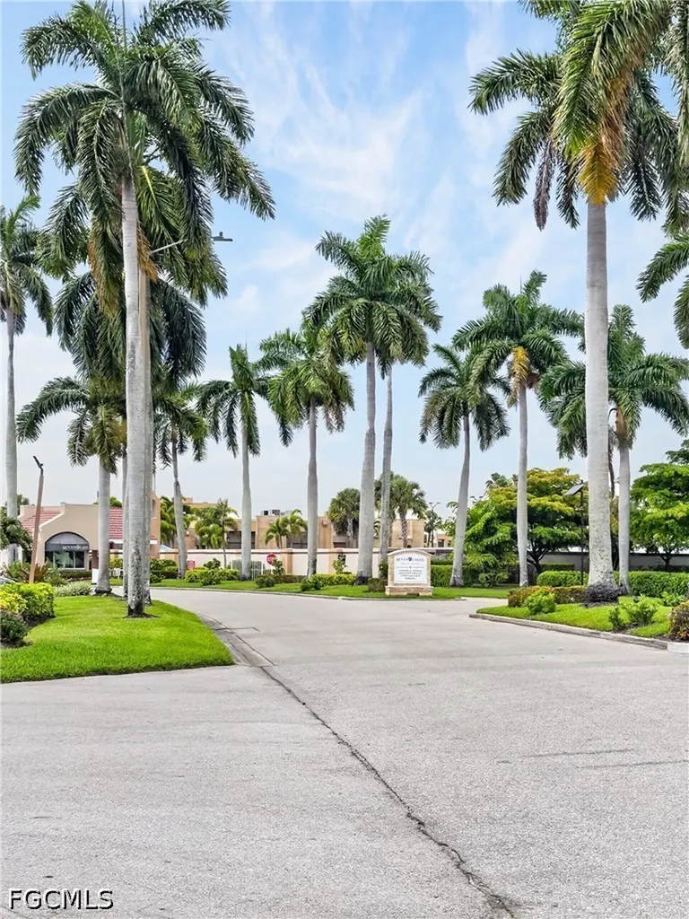 1624 Pine Valley Drive Fort Myers FL 33907