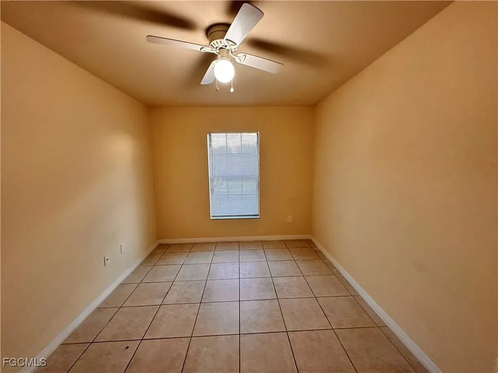 1431-1433 SE 10th Terrace Cape Coral FL 33990