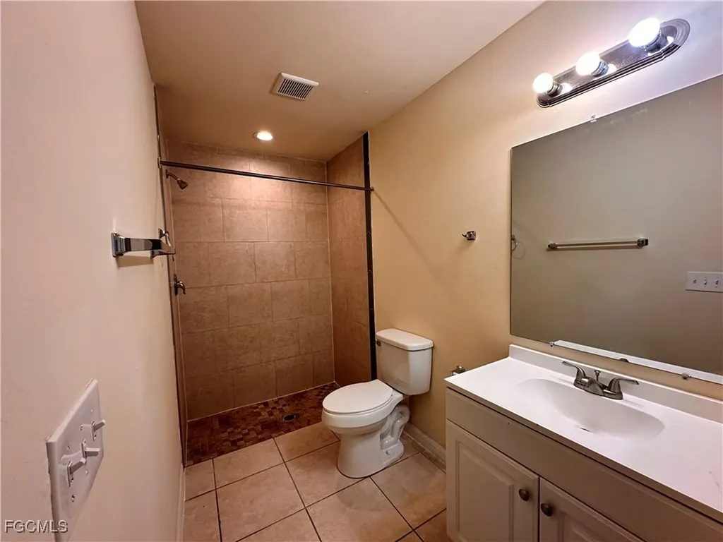 1431-1433 SE 10th Terrace Cape Coral FL 33990