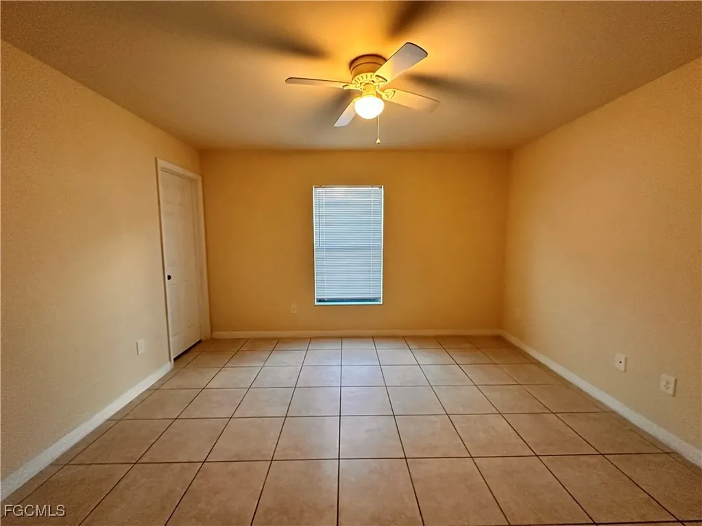 1431-1433 SE 10th Terrace Cape Coral FL 33990