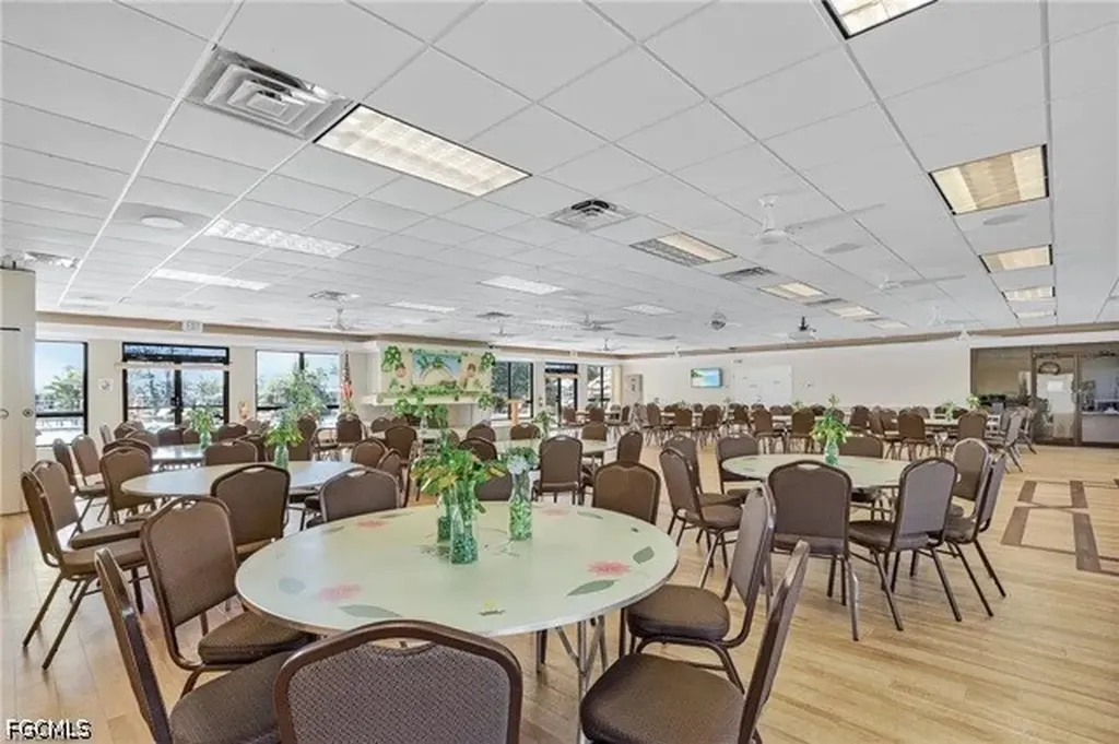 133 Belle Isle Circle Naples FL 34112