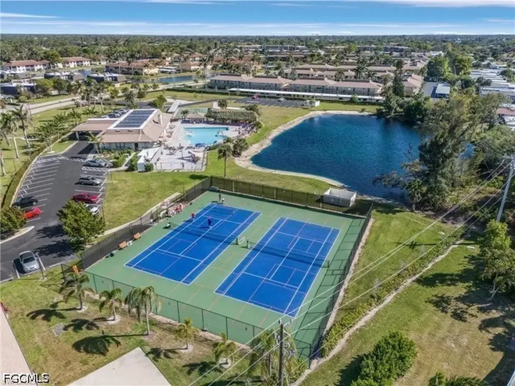 133 Belle Isle Circle Naples FL 34112