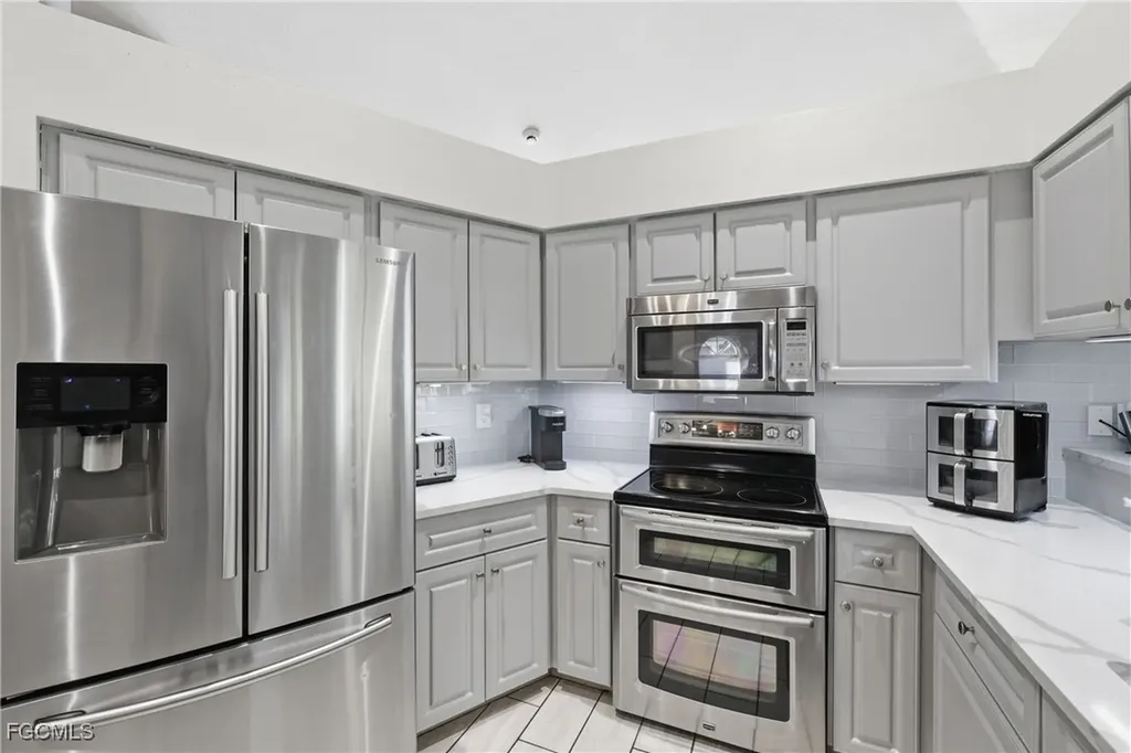 9718 Caloosa Yacht And Racquet Club Drive Fort Myers FL 33919