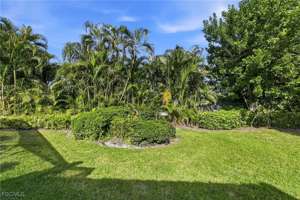 9718 Caloosa Yacht And Racquet Club Drive Fort Myers FL 33919