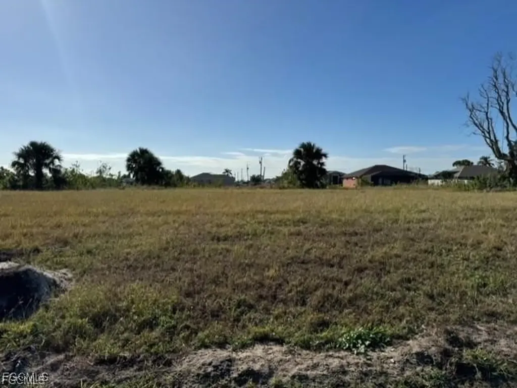 1016 NE 12th Street Cape Coral FL 33909