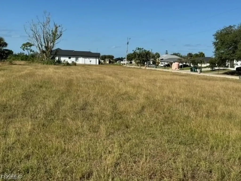 1016 NE 12th Street Cape Coral FL 33909