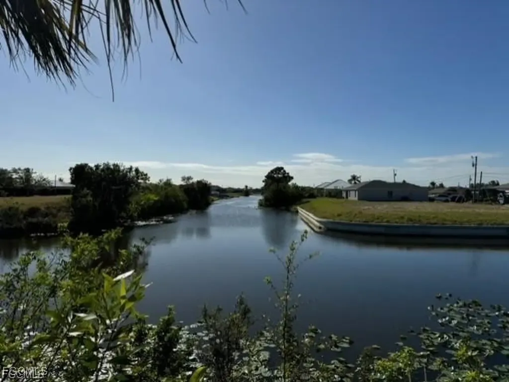 1016 NE 12th Street Cape Coral FL 33909