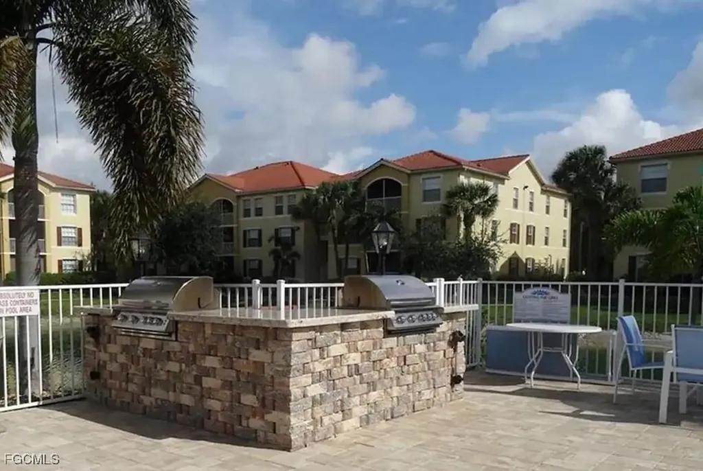 4105 Residence Drive Fort Myers FL 33901