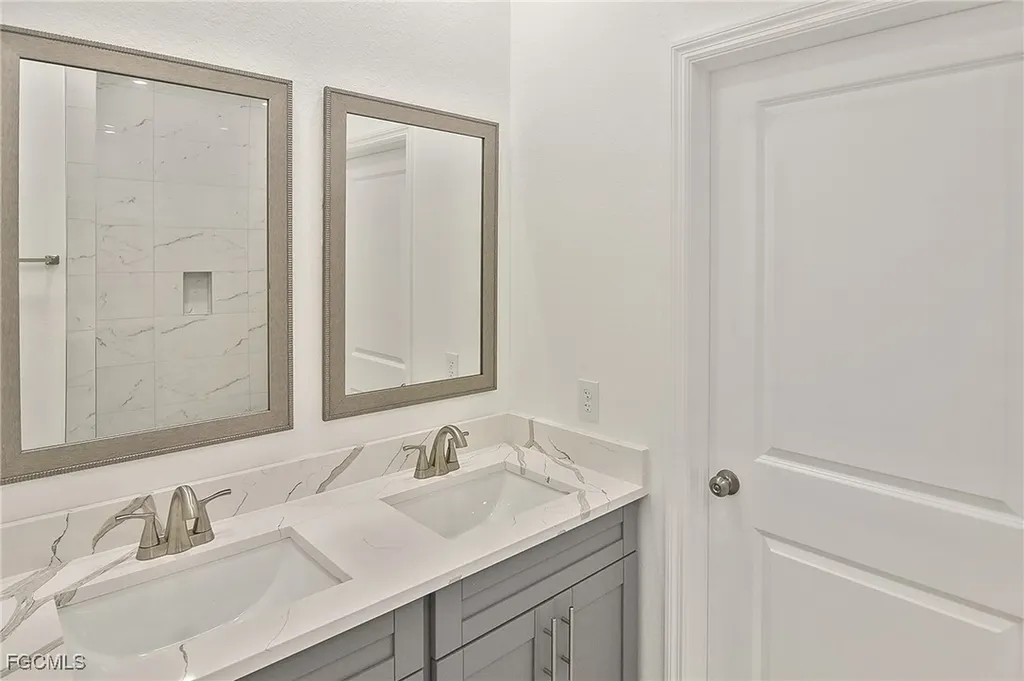 3034 Price Avenue Fort Myers FL 33916