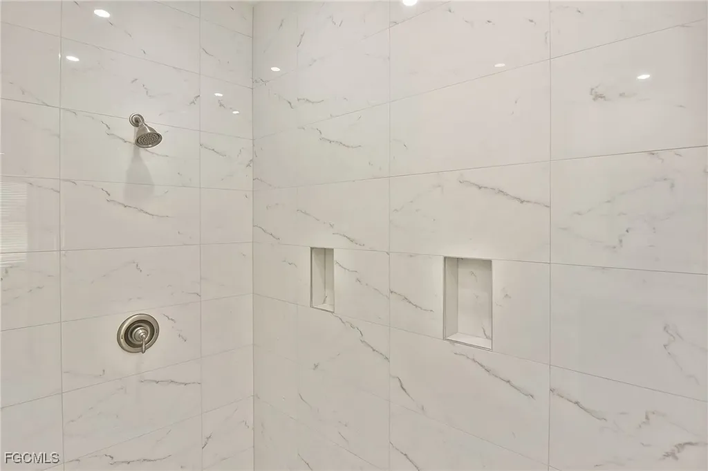 3034 Price Avenue Fort Myers FL 33916