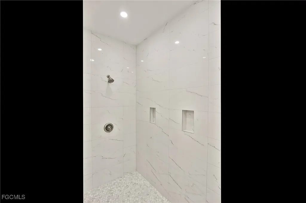 3034 Price Avenue Fort Myers FL 33916