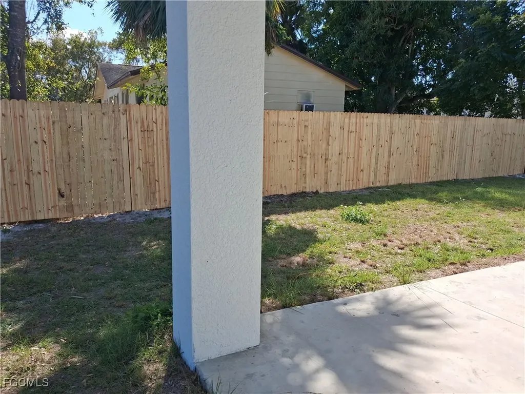 3034 Price Avenue Fort Myers FL 33916