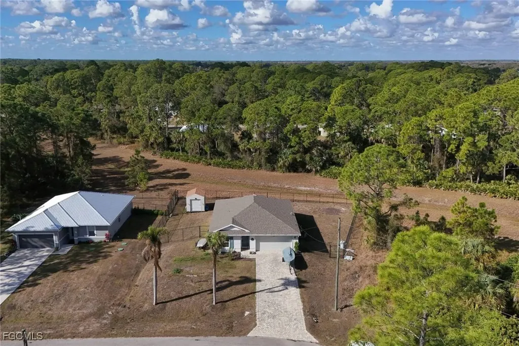 8015 Sandalwood Circle Labelle FL 33935