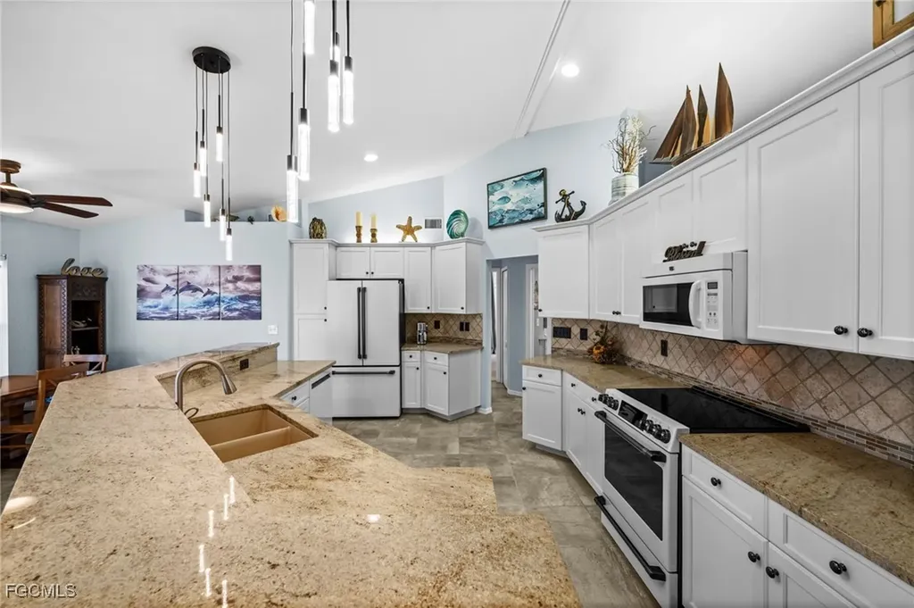 3597 Gondola Lane St. James City FL 33956