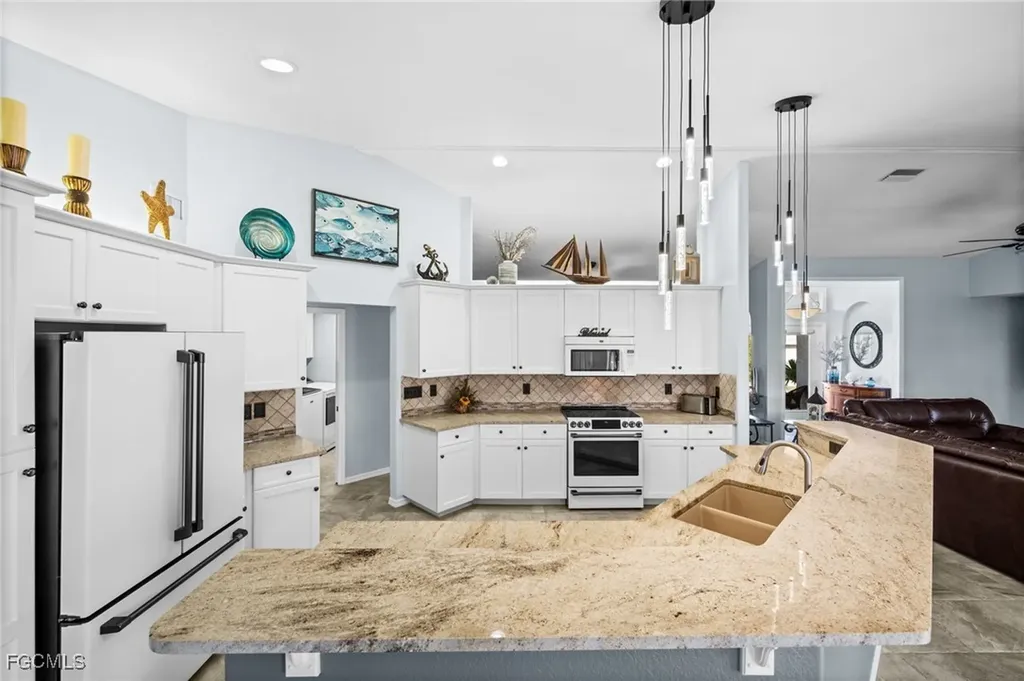 3597 Gondola Lane St. James City FL 33956
