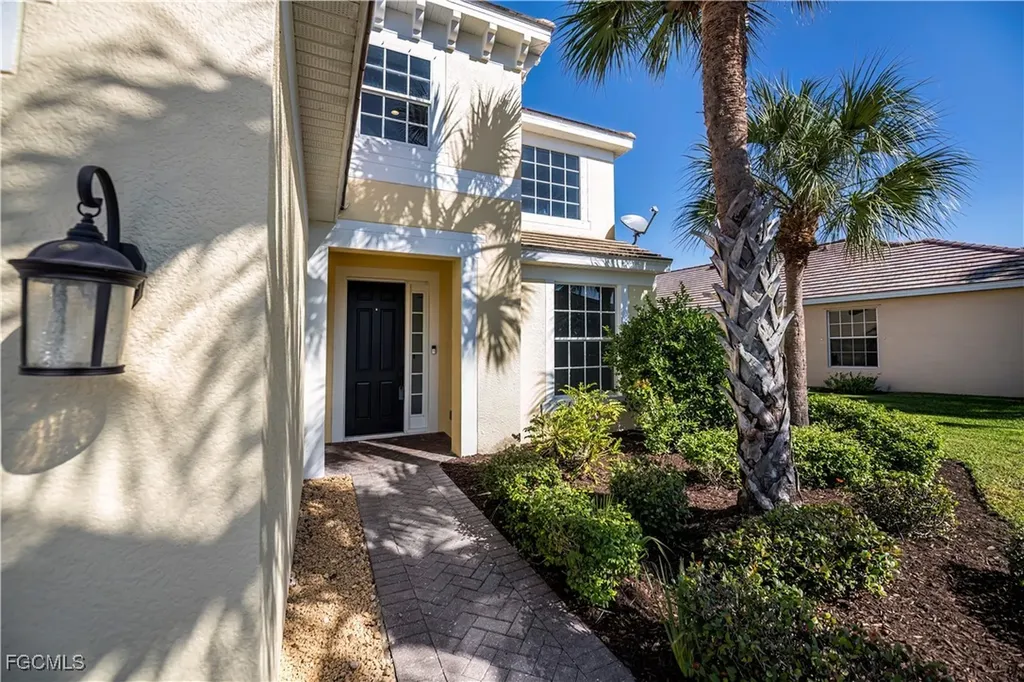 2615 Sunvale Court Cape Coral FL 33991
