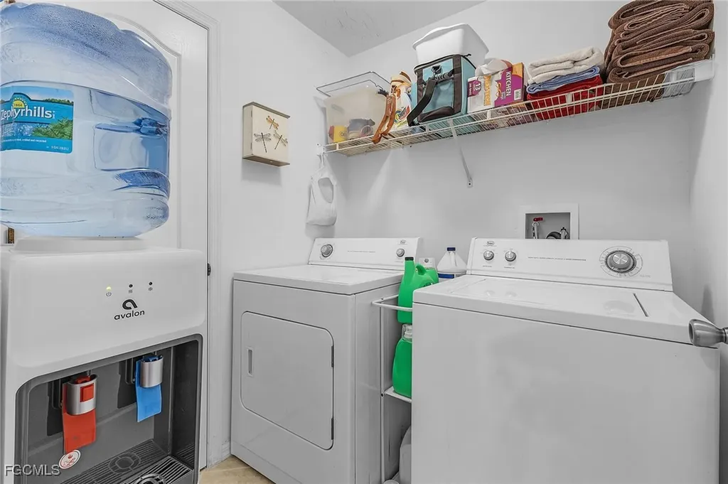 2525 NW 19th Place Cape Coral FL 33993