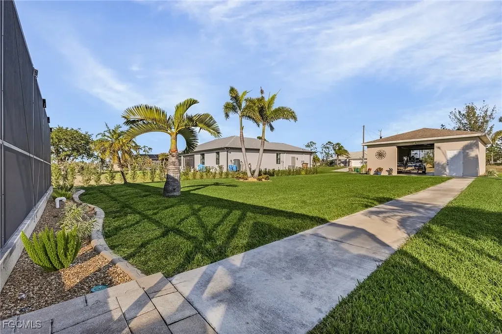 2525 NW 19th Place Cape Coral FL 33993