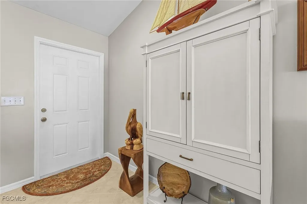 2525 NW 19th Place Cape Coral FL 33993