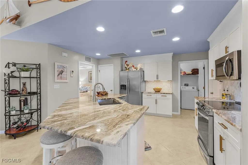 2525 NW 19th Place Cape Coral FL 33993