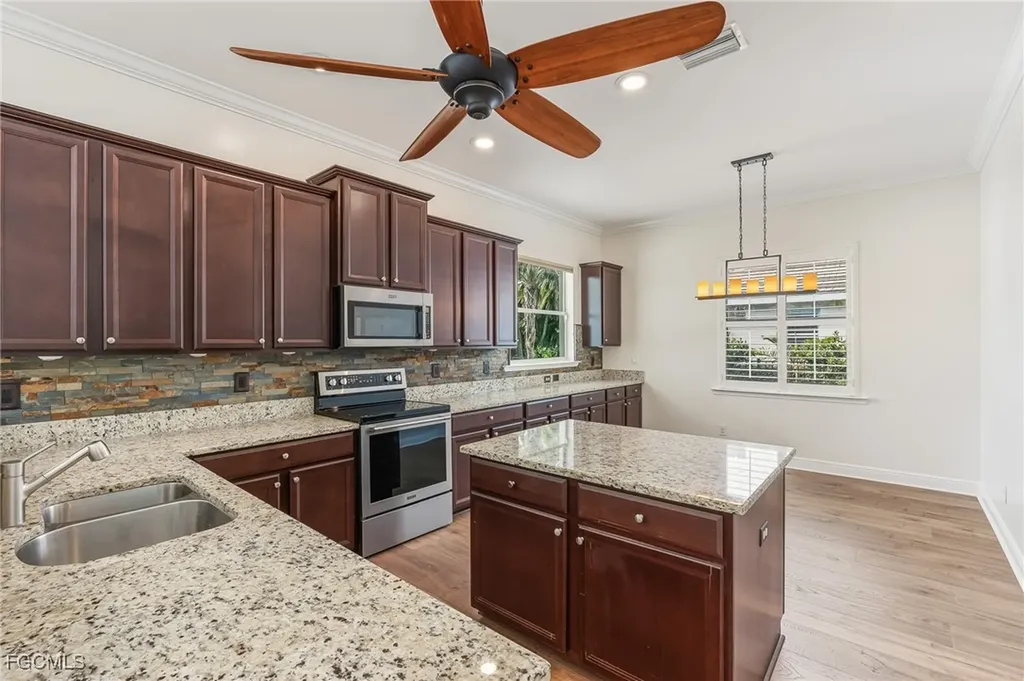 2608 Stonyhill Court Cape Coral FL 33991