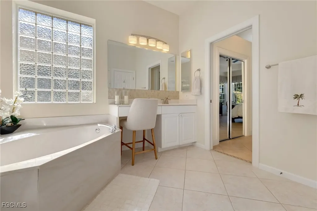 20000 Seadale Court Estero FL 33928