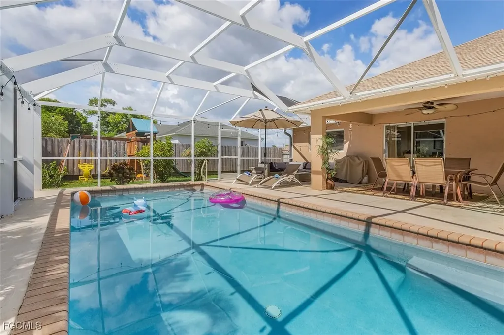 1822 SW 1st Avenue Cape Coral FL 33991