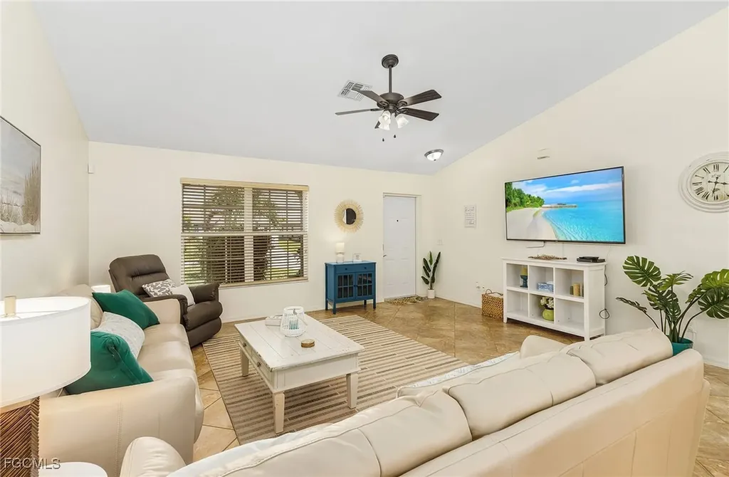 1822 SW 1st Avenue Cape Coral FL 33991
