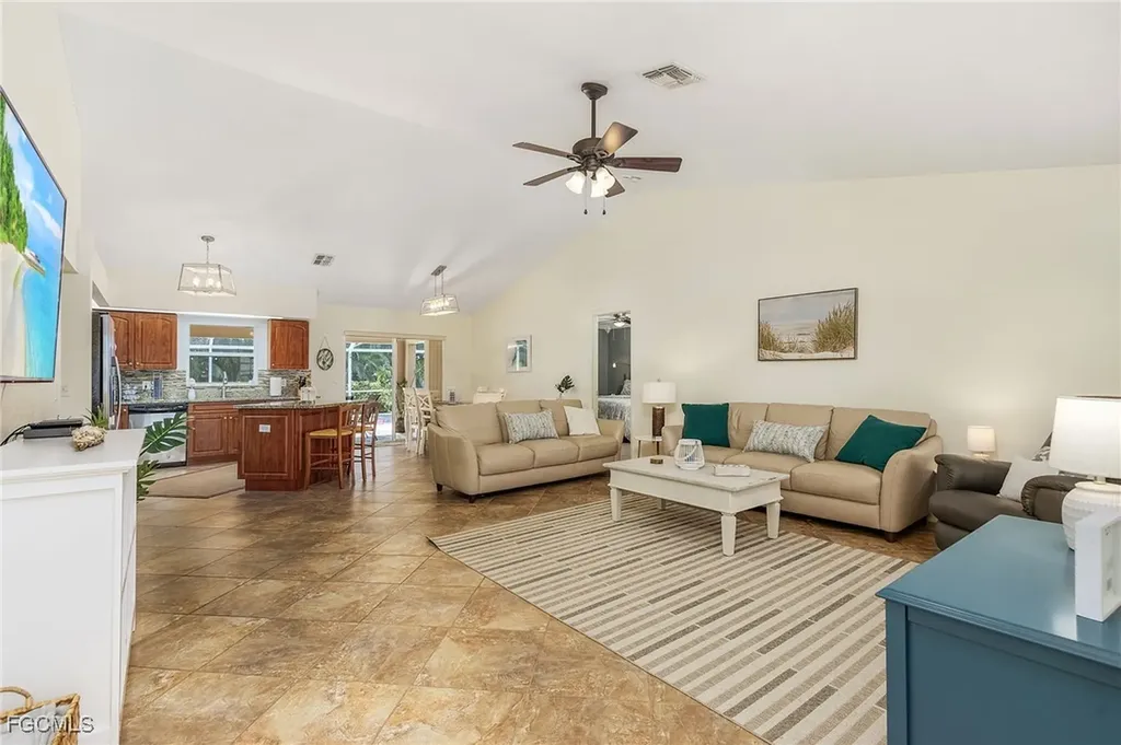 1822 SW 1st Avenue Cape Coral FL 33991