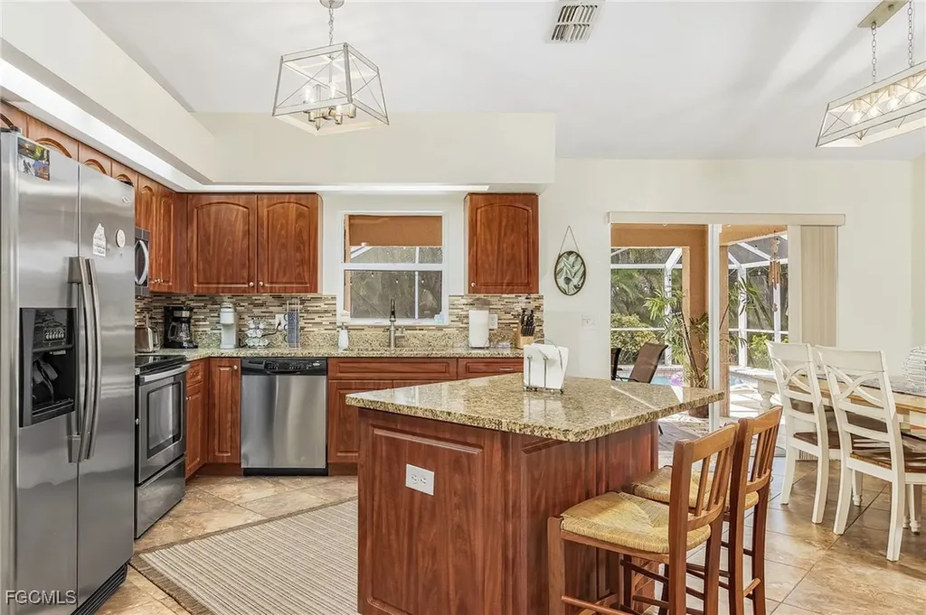1822 SW 1st Avenue Cape Coral FL 33991
