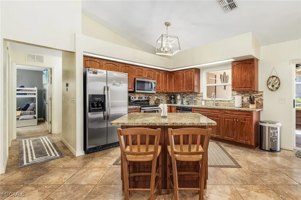 1822 SW 1st Avenue Cape Coral FL 33991